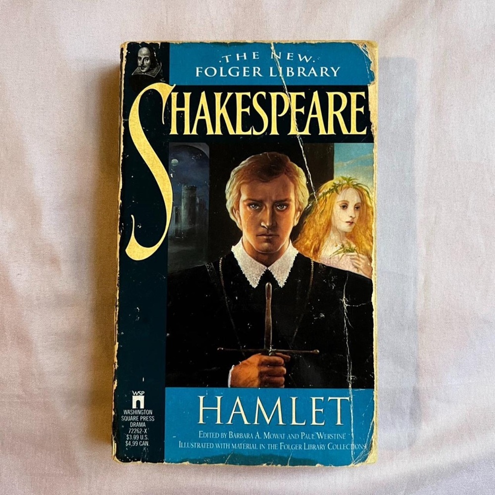 HAMLET BY SHAKESPEARE 📖
